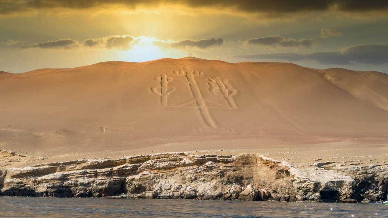 Descubre la enigmática cultura de Nazca en Perú: historia, misterios y fascinantes atracciones turísticas en Perú